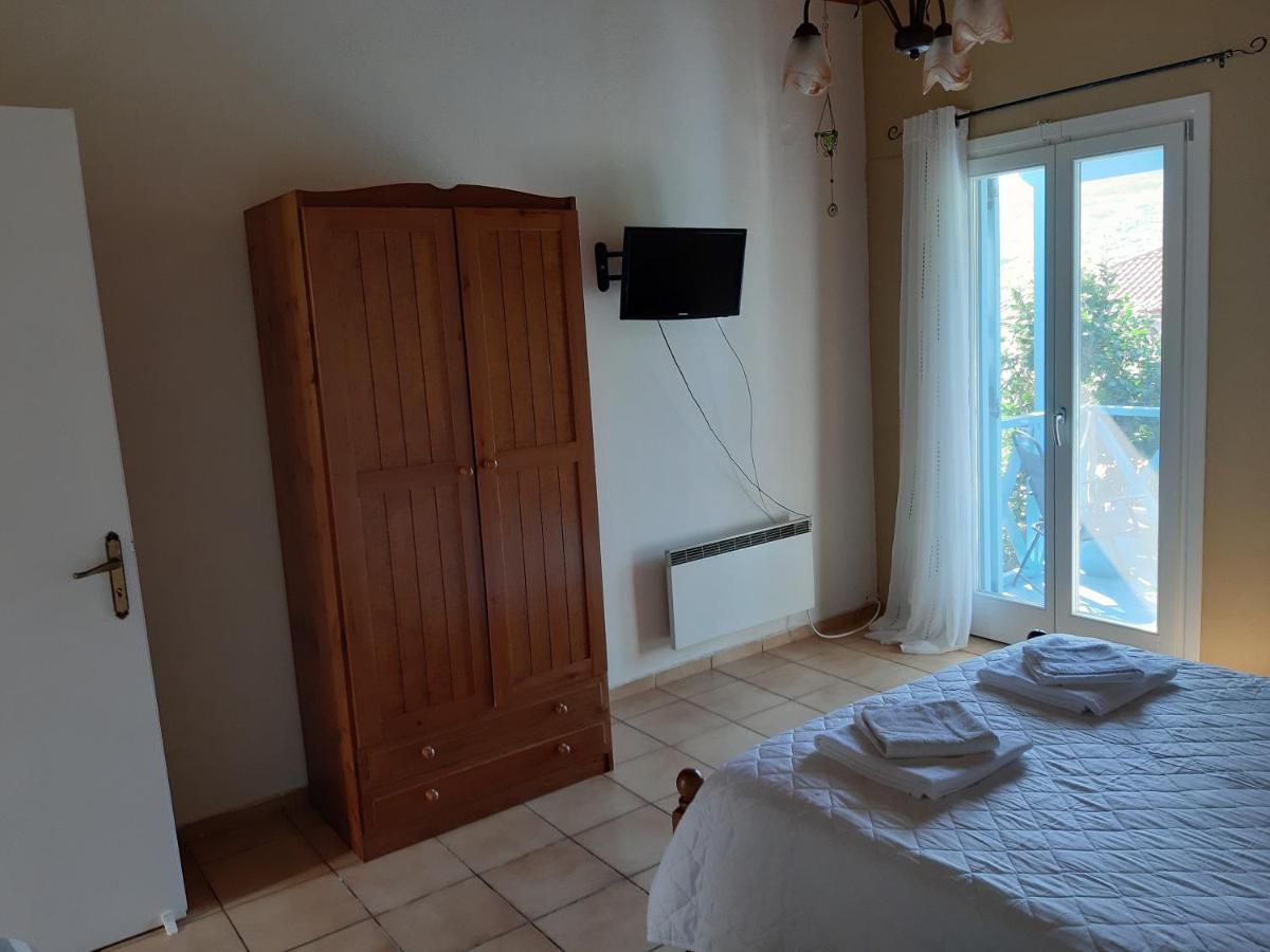 Apartment Roula's *
