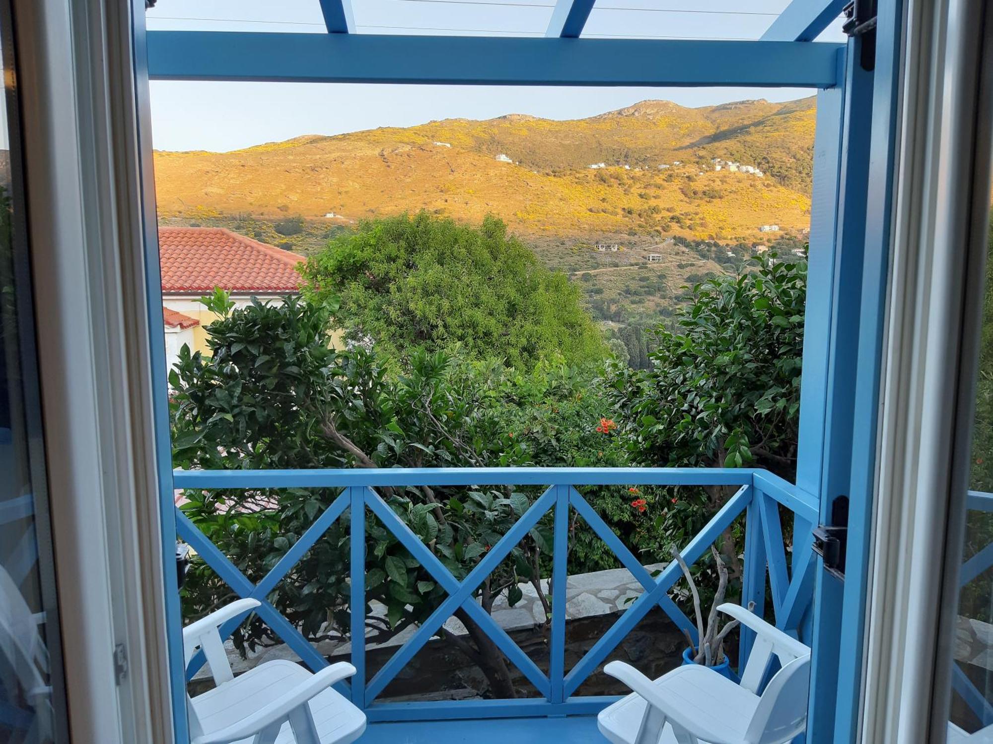 Roula's Apartment *